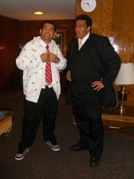 fui a un baile con algunos amigos
matthew Luke Fitu
21 May 2007