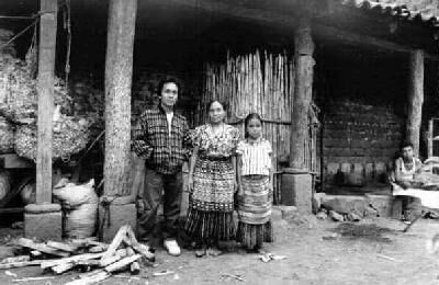 Stock photo of a Guatemalan family.
Enrique Soto
08 May 2002