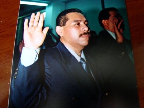MOMENTOS EN QUE SOY JURAMENTADO PARA EJERCER MI PROFESION DE ABOGADO Y NOTARIO DE GUATEMALA
BAYRON HUMBERTO  BATEN BARRONDO
11 Nov 2008