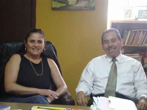 MI COLEGA LICENCIADA SANDRA ALDANA Y MI PERSONA EN MI OFICINA
BAYRON HUMBERTO  BATEN BARRONDO
23 Jun 2009