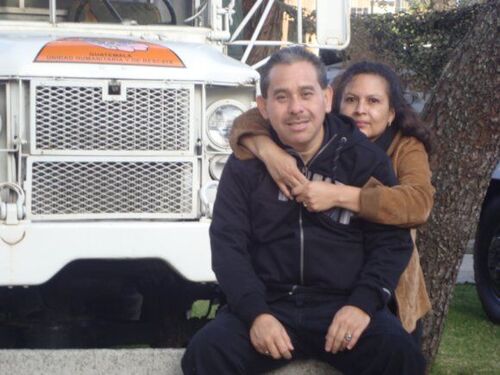 MI ESPOSA Y YO DISFRUTANDO DE NUESTRO COMPAÑERISMO  Y AMOR POR TIEMPO Y ETERNIDAD.
BAYRON HUMBERTO  BATEN BARRONDO
25 Jun 2009