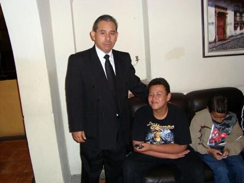 EN EL FUNERAL DE MI PADRE EL 3 DE SEPTIEMBRER DEL 2008
BAYRON HUMBERTO  BATEN BARRONDO
25 Jun 2009