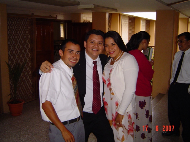 Acá estamos Moroni López, mi querida esposa y yo, en el centro de estaca Chimaltenango, Guatemala.
Carlos Antonio Enriquez
21 Aug 2007