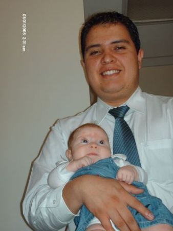 Les presentamos a nuestra heredera, Alison Marie.  Aquí está con su papi, Hare, cuando tenía tres meses.
Helen Alejandra Guerrero
15 Dec 2006