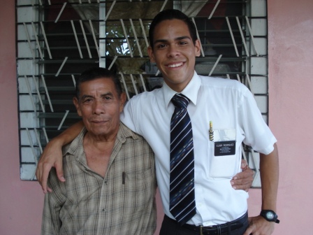Elder Rodriguez con Carlos Rivera Chamelcon
Miguel Angel Rodriguez
19 Mar 2008