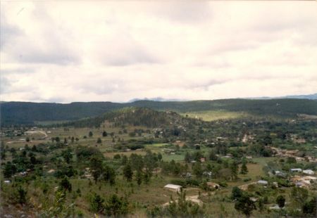 View of Zambrano from a nearby hill.
Ken  Anderton
08 Apr 2003