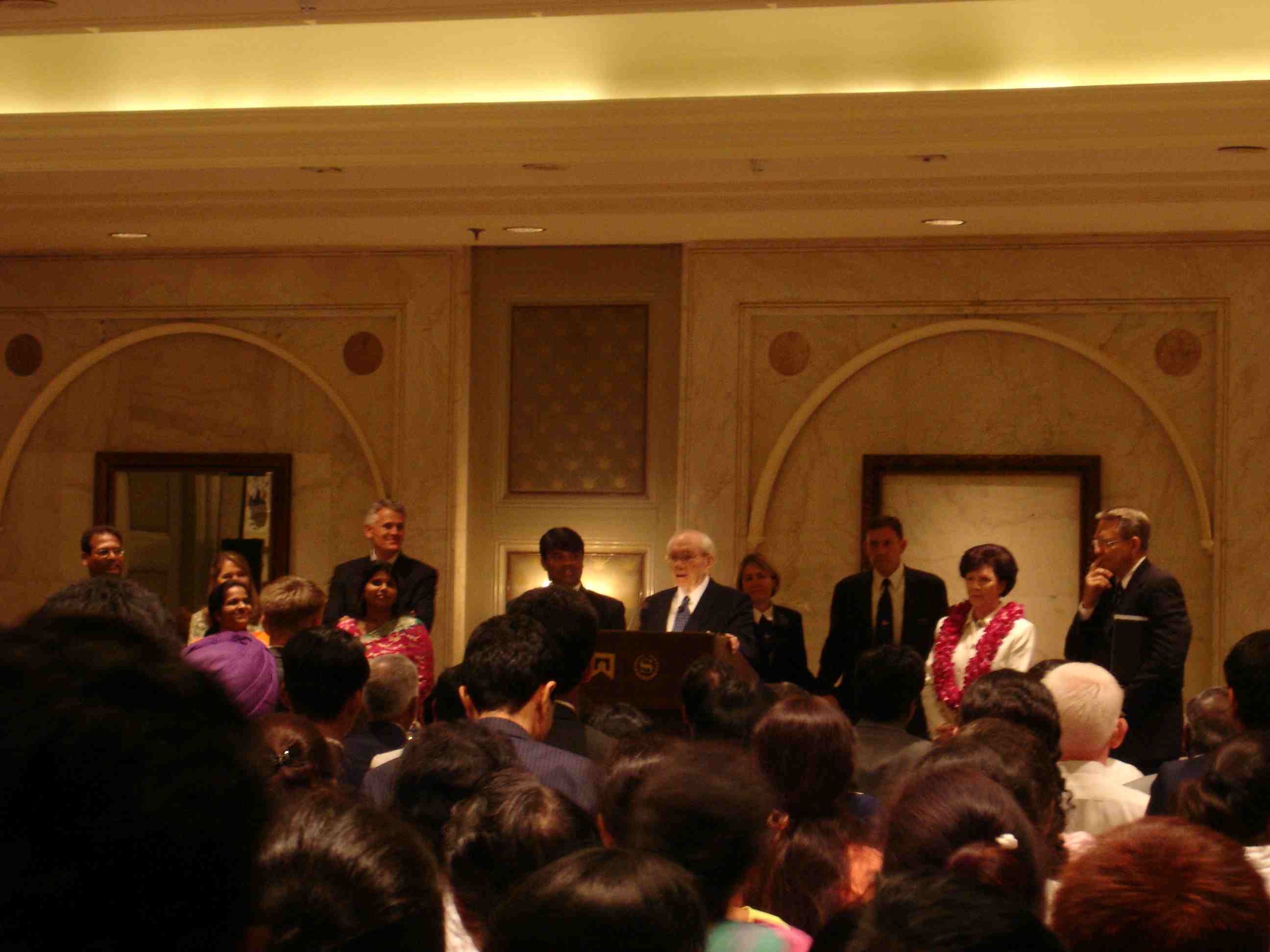 President Hinckley Addresses the Saints in India
Shahram  Paksima
05 Aug 2005