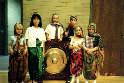 Pictures provided by Handi Mulia
David Brewer
10 Mar 2002