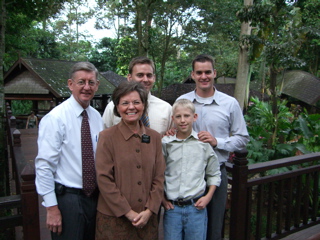 2005-Dec: Jensens at Hotel in Bogor
David Brewer
12 Jan 2006