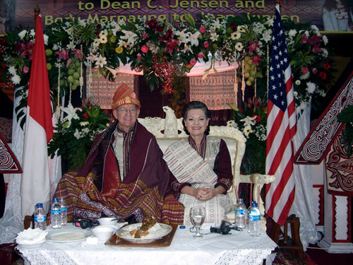 President and Sister Jensen receiving the Batak Marga, 20 January 2007
David Brewer
27 Jan 2007