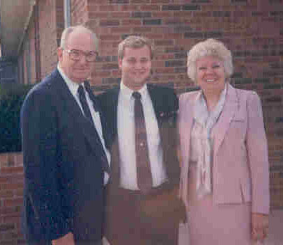 Elder Brooks w/ Pres & Sister Cleghorn
Williams
23 Oct 2001