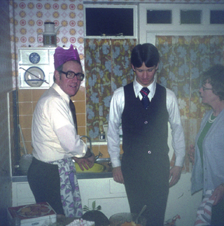 Gibney's with Elder Thornock Oct 1975
Del Moffat Thornock
24 Jan 2006