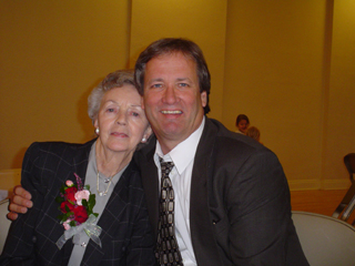 Sister Gibney & Elder Thornock
Del Moffat Thornock
24 Jan 2006