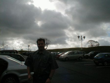 Trouble with so many fotos in Eire is the darkening light so often obscured where the song 'one fine day' was written re: Ireland--a Terrible Beauty
R A Moser
29 Nov 2003