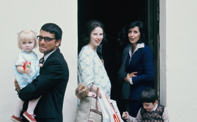 This picture is from a Torino Conference with an expectant mission mother and some friendly members. 1973-4
Mel  Messer
10 Mar 2009
