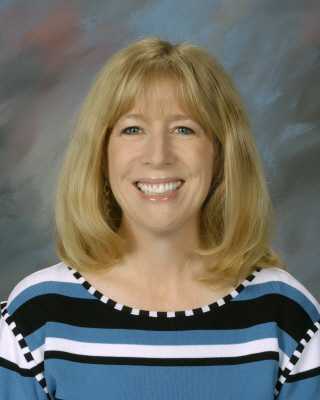 Lynnette  Kelly Alumni Photo