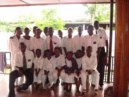 Les Premiers Missionnaires de Divo avec leur premiers Baptisés
Berenger Faet Melaine Dahakpoin
08 Jul 2007