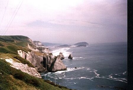 One of my favourite spots in Hokkaido. Taken from the road to Chikyu Misaki, Bokoi, Muroran
1987
Mark  Bore
15 Nov 2001