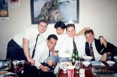 Benito Choro from Hawaii asked me to post this. I should ask him the names of the others and what the special occasion was having ordered some oishi-sou, taka-sou green bottle drinks...
Jim Dillon
26 Dec 2001