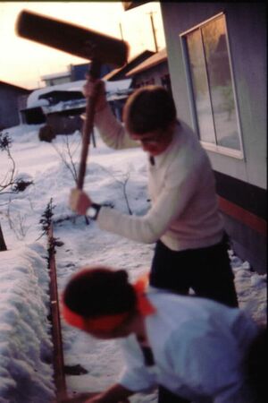 This is how we had to get converts in our day.  Ok, it's really Derricott Choro pounding mochi @ a farmhouse outside of Kitami @ Shogatsu.
Daniel Hart Lange
31 Oct 2002