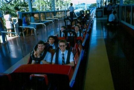 Mission office Elders excursion to Toshima Park.
Front row - Kirchhoefer & van der Leek, Second row - Nakajima choro, Third Row - Dyer & Nelson
David  van der Leek
20 Aug 2003