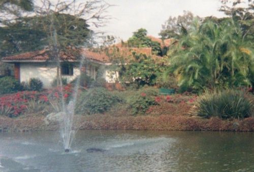 Entrance to Riverside Park, Where the LDS
 Mission home is located. Pond, Fountain &
 Gym shown.
Jeremy Michael Bowen
30 Nov 2001