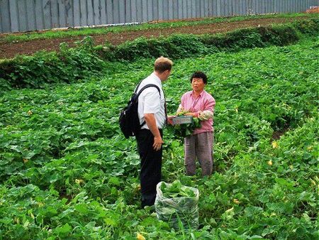 The field is white (err....green) in Korea.
Quincy Chapman
15 Aug 2005