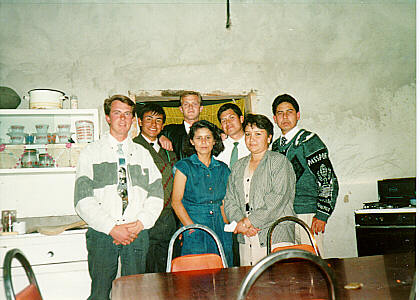 E. Burnside and E. Dee with the Quezadas
Nathan  Burnside
08 Apr 2003