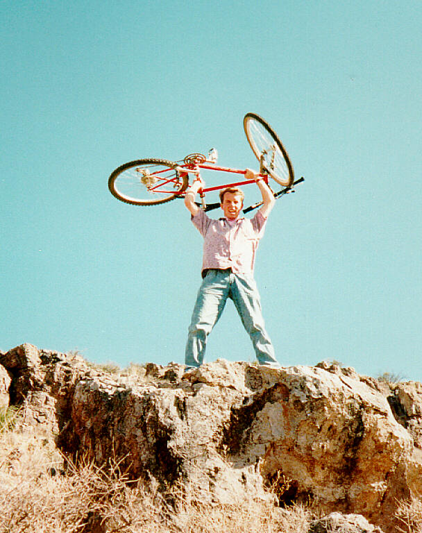 Ya no se permite andar en bicicleta verdad? Que lastima!
Nathan  Burnside
08 Apr 2003