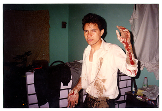 Esta es la foto del accidente en Ciudad Juarez una vez que la lluvia caia lenta pero peligrosa. Ivamos de bajada el Elder Sorensen y yo. Los frenos de la bici no funcionaban correctamente, no pude frenar y choque con Elder Sorensen y los dos caimos, pero yo me lastime mas y fuimos a la Cruz Roja y lurgo tuvimos una charla, ya para entonces el dolor era bastante fuerte.
Gustavo  Ibarra
14 Aug 2007