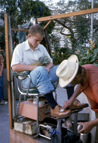 Elder Scott getting a shoeshine in Guad November 76
Cole  Potter
23 Apr 2010