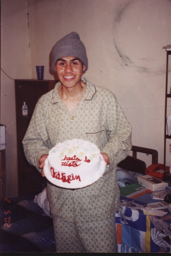 este  es  el ultimo pastel de elder pinedo
samuel  vicenzzio
01 Oct 2002