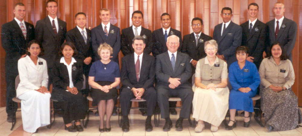 ZONA HERMOSILLO  MEXICO NORTE CON EL PDTE YOUNG Y EL ELDER COLEMAN
DORIAN ALEJANDRO  RAMOS LECHUGA
26 Jun 2003