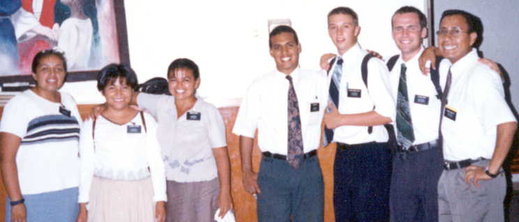 DESPUES DE UN BAUTISMO
DORIAN ALEJANDRO  RAMOS LECHUGA
26 Jun 2003