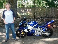 Pues, solamente vivimos una vez, ¿verdad?
Adam  McGrath
19 Jan 2005