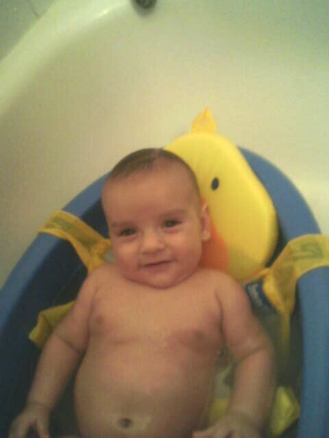 Su  nombre  es Mark  Vercelis  Johnson  nacio el  dos  de  julio  del 2005, es  mi gran bendicion
Mark Wesley Johnson
16 Nov 2005