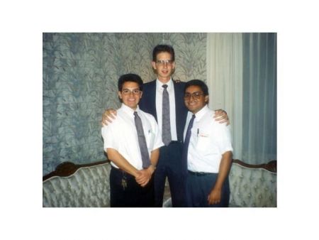 ELDER MARTINEZ CELESTINO, AQUI CON DOS GRANDES AMIGOS, E. LOPEZ LAGUNES Y E. ANCELL
SALVADOR  MARTINEZ
26 Mar 2003