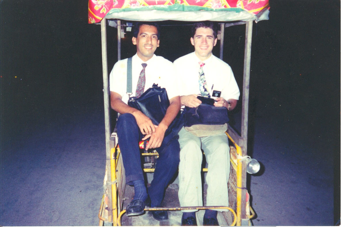 En Hunucma y en uno de los medios de transporte del pueblo
Arquimides  Leyva
12 Dec 2003