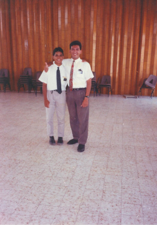 Elder Villa de Chicago...muy potente cuando aqui bien verdesito.
Arquimides  Leyva
12 Dec 2003