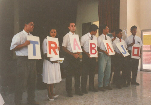 Zona Cancun y distrito Carrillo Puerto en conferencia de zona.
Arquimides  Leyva
12 Dec 2003