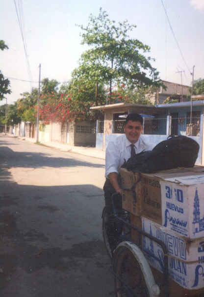 En Acapulco despues del tianguis
JORGE RAMON ESPINOZA ALVAREZ
22 Apr 2006