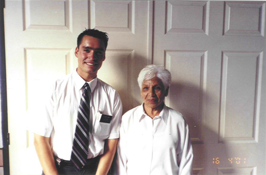 Ella es una hermana que bautice el día de mi cumpleaños y dia de que tuve cambios también, su hijo se bautizó antes
Isaías  Lara Montañez
23 Oct 2003