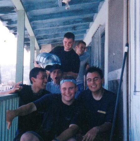 un lunes refrescando del calor
Tyson Thomas Kunz
07 Oct 2003