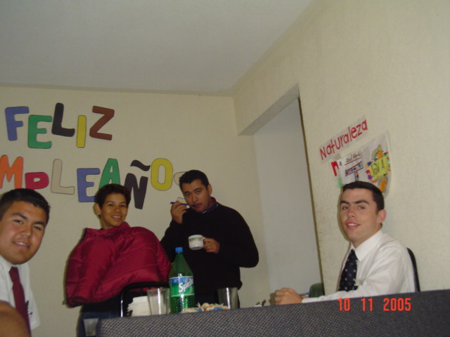 10/NOV/2005  ELDER WATERS Y ELDER GARCIA ...ANIMO ELDERES SE LES KIERE...FAM ARREOLA CASTRO
Flor Castro de Arreola
10 Mar 2006