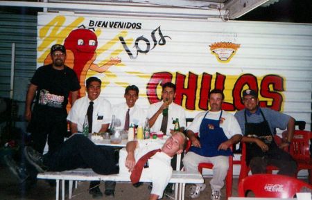 B. Nacionalista, Mexicali; Elder Ramirez, E. Reyna, E. Osorio y abajo E. Richmond en compañia de 