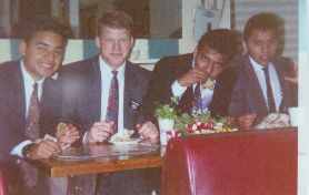 DE IZQ. A DER. ELDER SALVADOR MARRERO, ELCER MARSH, ELDER FORNUE, ELDER HIDALGO. CENANDO A UNAS CUADRAS DE LA 5 Y 10 EN MARZO DE 1992.
Salvador  Marrero Luna
06 Jan 2004