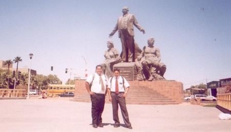 esta fue tomada en el monumento de L. Cardenas, por si conocen mexicali
Iván  Cerón
16 Feb 2004