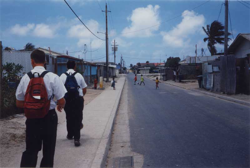 Elder Raymond and Fratangelo in Ebeye
Arthur  Gariety
27 Feb 2001