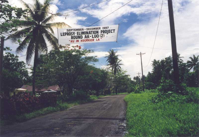Down the street from the Chapel in Utwe
Arthur  Gariety
27 Feb 2001