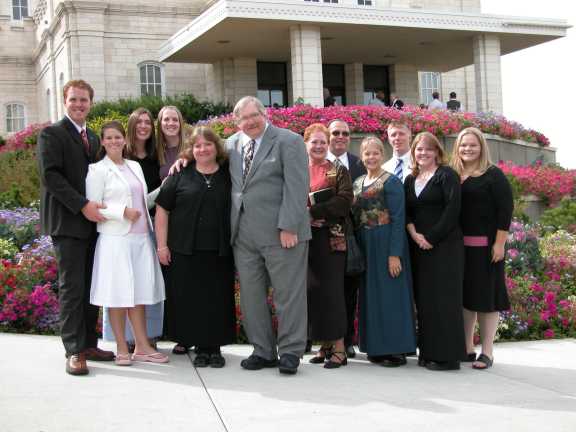 Elder Jorgensen, Sister Myers-Jorgensen, Sister Fredrickson, Sister Davis, Kathye & Parke Phillips, Sister Richardson, Brother & Sister Perry, Elder Wagstaff, Sister Lind, Sister Steck.
Kathye Phillips
04 Feb 2006